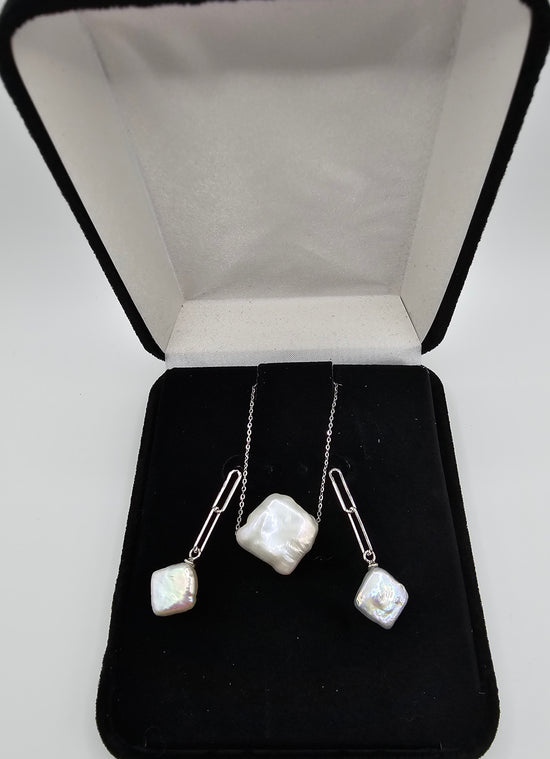 Special Concepts Square Paperclip Triangle Earrings with Matching Square Pendant with chain